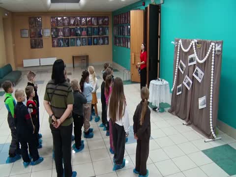 Театр начинается с вешалки, а знакомство с профессиями сферы культуры – с закулисья.