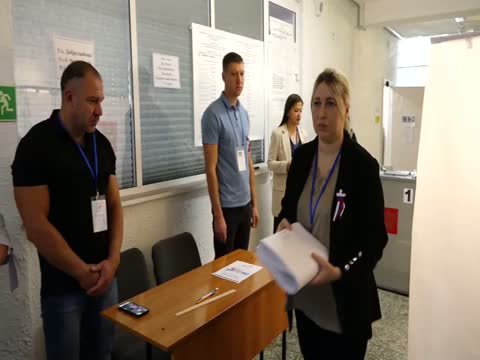 Выборы 26. Перые голосующие