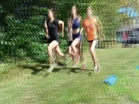 На стадионе «Кристалл» прошло первенство города по легкоатлетическому кроссу.
